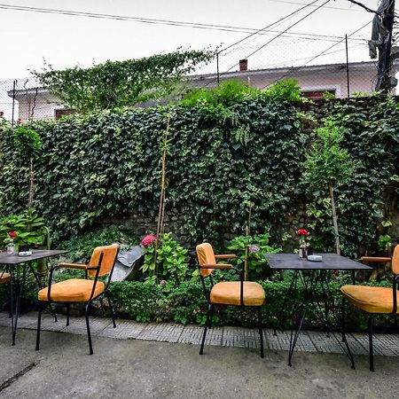12 B&B Shkoder Exterior photo