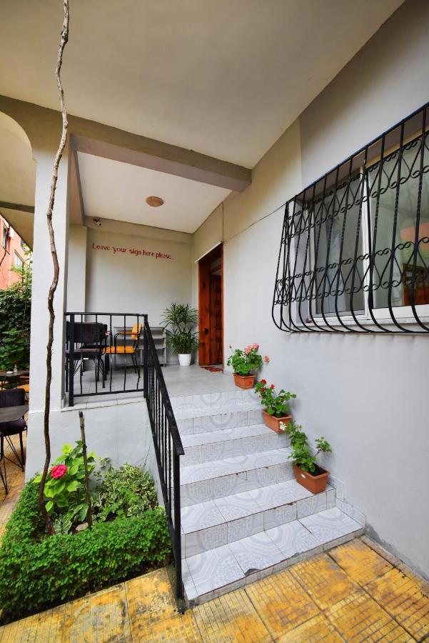 12 B&B Shkoder Exterior photo